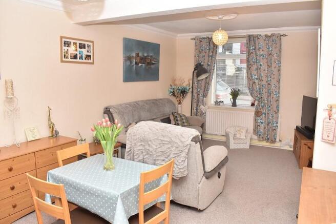 Lounge / Dining room