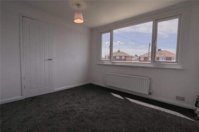 3 bed Semi-Detached to rent Image 5