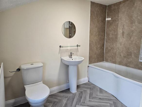 Bathroom 2.2.jpg