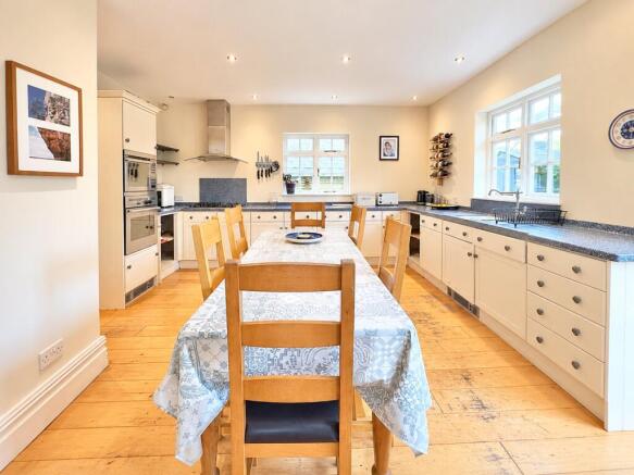 Cholmondeley Road, West Kirby, Wirral, Merseyside, CH48 photo 3