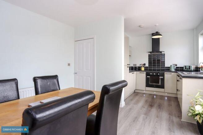 Kitchen/Dining...
