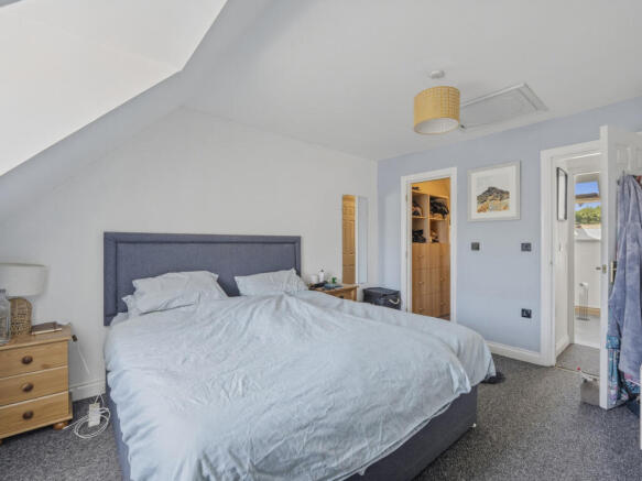 3 bed Terraced for sale Image 6