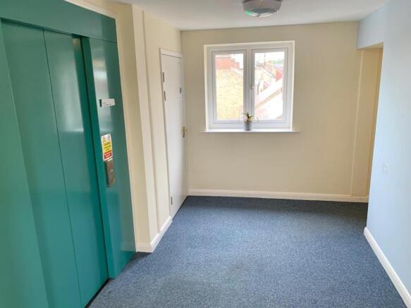 2 bed Retirement Property for sale Image 5