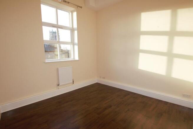 1 bed Apartment to rent Image 5