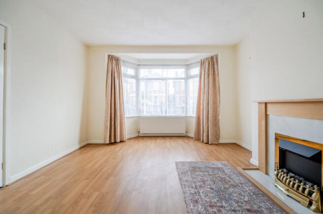 1382774-26-692467...