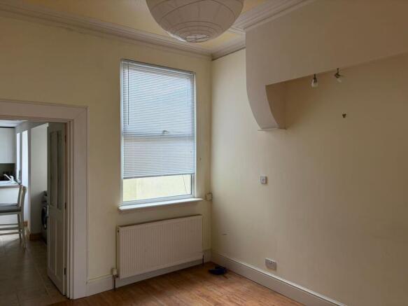 5 bed Terraced for sale Image 5