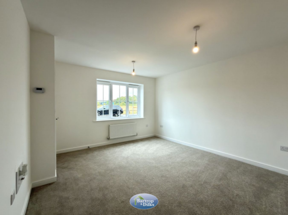 3 bed Semi-Detached for sale Image 7