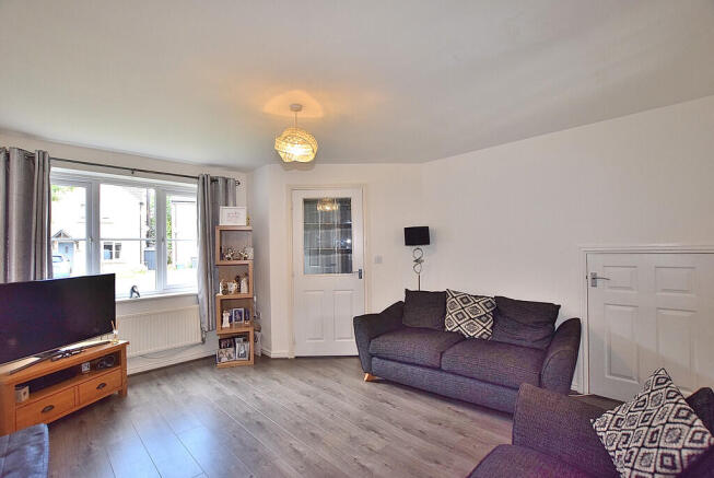 3 bed Semi-Detached for sale Image 4