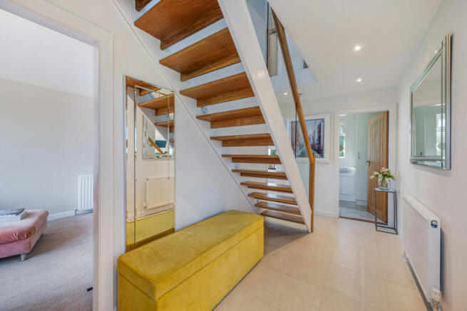4 bed Detached for sale Image 6