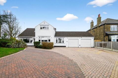 Whitechapel Road, Cleckheaton, BD19