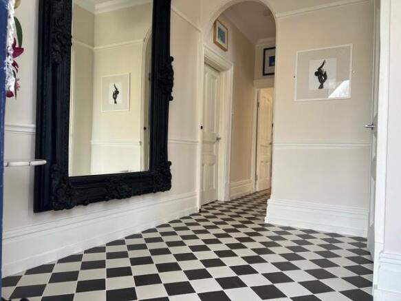 1 The Grove Entrance Hallway.jpg