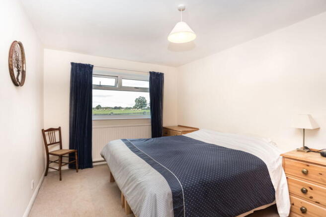5 bed Detached Bungalow for sale Image 11