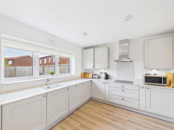 3 bed Detached Bungalow for sale Image 7