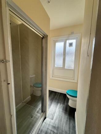 2 bed Terraced to rent Image 11