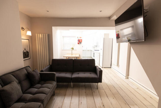 3 Gladstone Terrace Living room 1