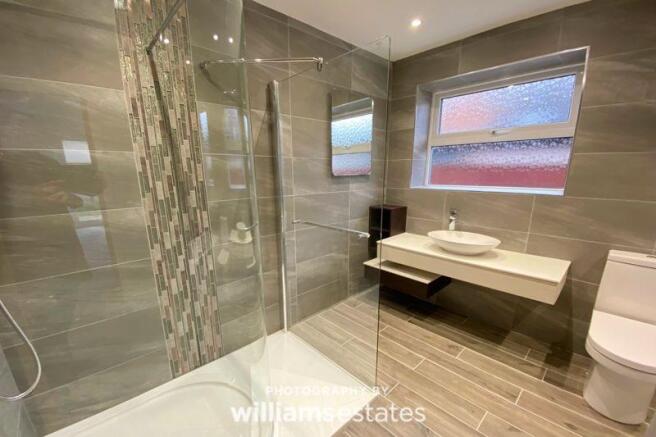 Bathroom Aspect 1