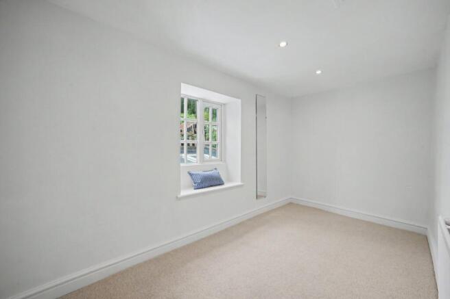 2 bed House for sale Image 12
