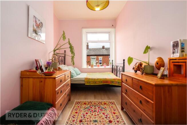 3 bed Terraced for sale Image 11