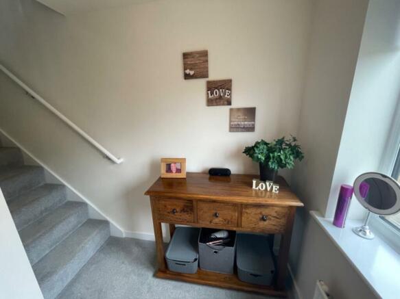 SECOND FLOOR LANDING: