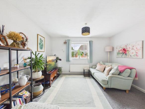 2 bed Apartment for sale Image 3