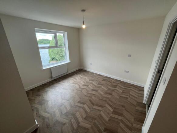 2 bed Flat to rent Image 9