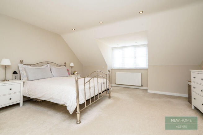 4 bed Terraced for sale Image 9