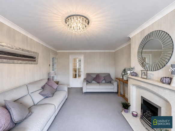 3 bed Semi-Detached for sale Image 4