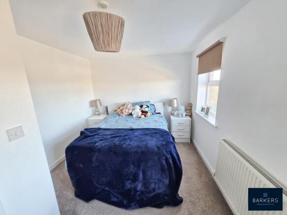3 bed Town House for sale Image 7