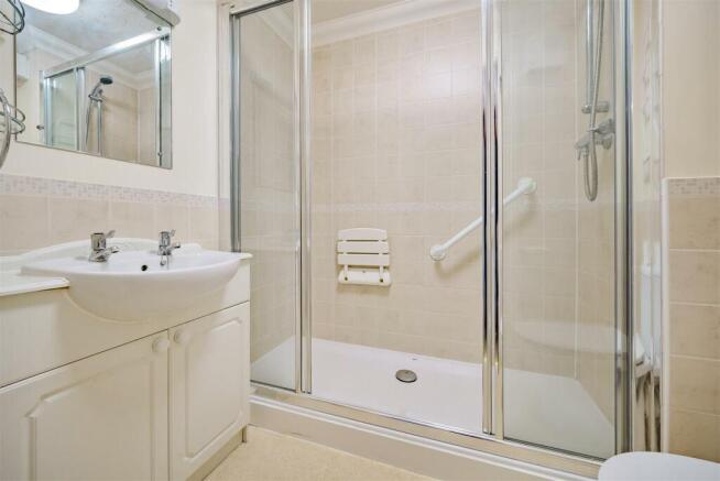 Shower Room (2).jpg