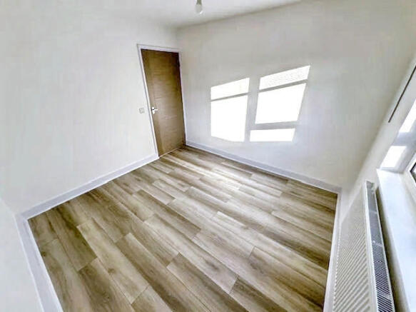 2 bed Apartment for sale Image 12