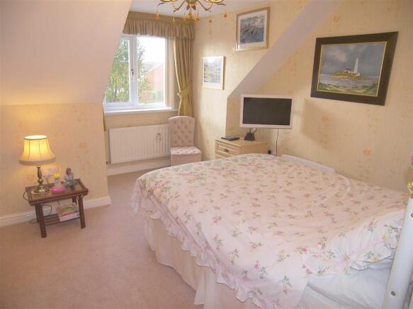 REAR BEDROOM 2