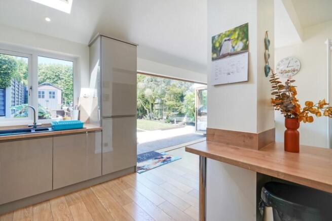 4 bed Detached for sale Image 8