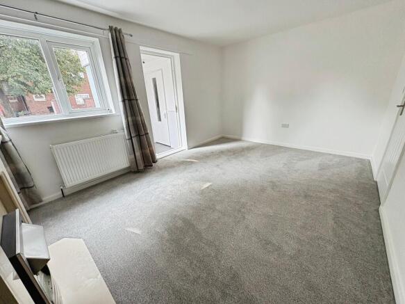 3 bed Terraced for sale Image 10