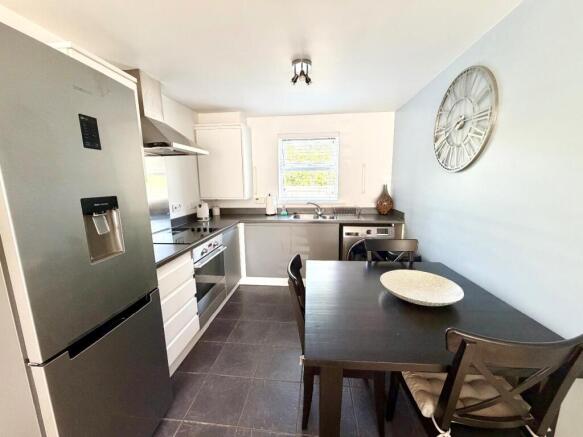 2 bed Apartment for sale Image 5