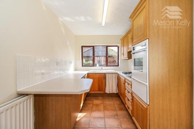 KITCHEN/BREAKFAST RM