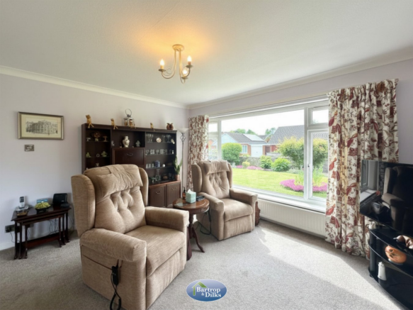 3 bed Detached Bungalow for sale Image 9