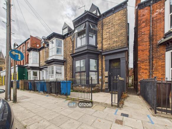 Studio to rent in hull