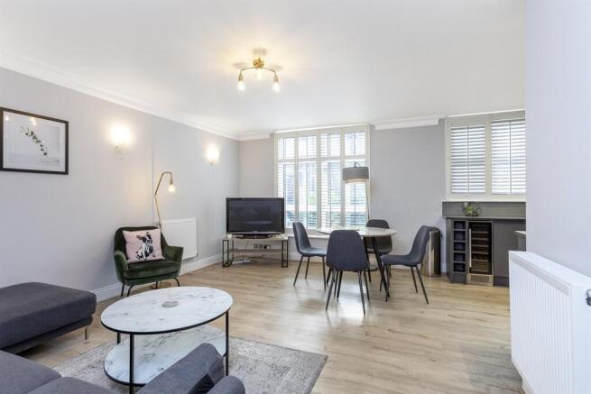 Dining/Living room v