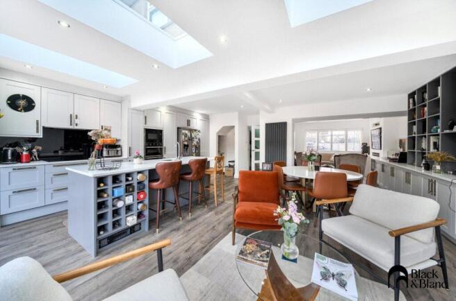 Kitchen/Dining