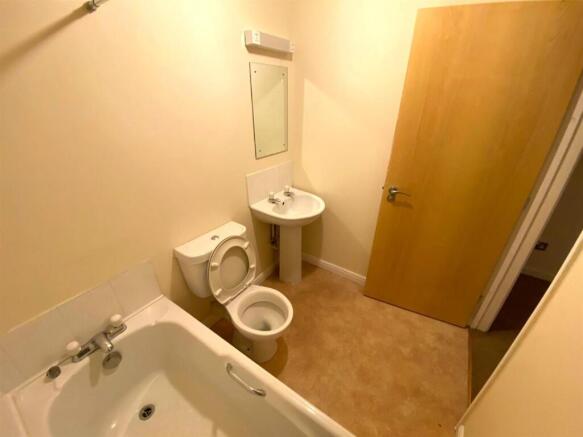 Bathroom (1).jpeg