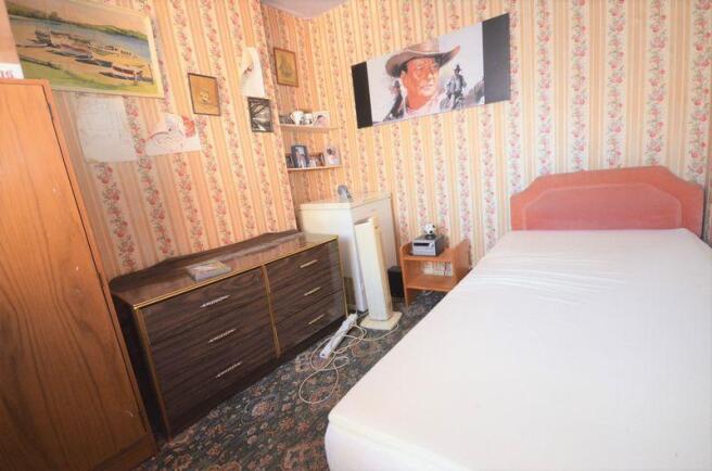 BEDROOM 2