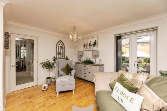 2 bed Detached Bungalow for sale Image 4