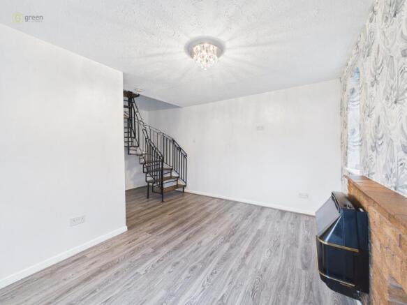 cam01698g0pr0146still001