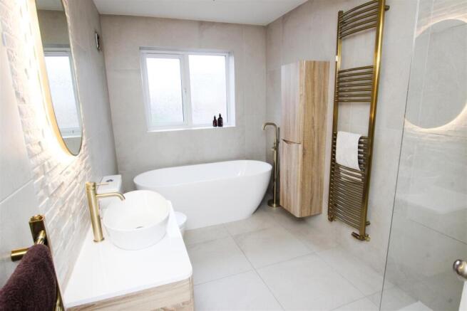 HOUSE BATHROOM