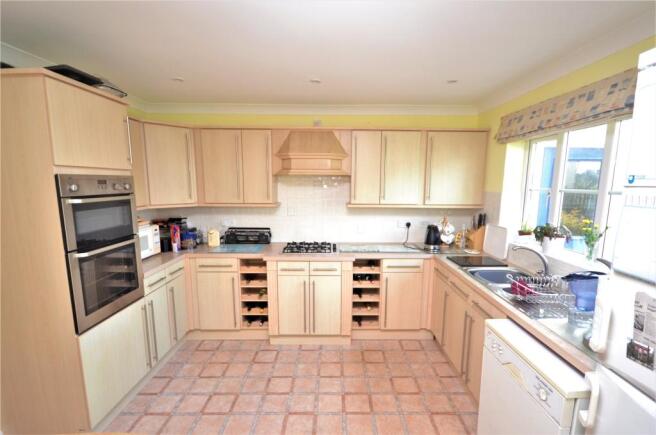 Kitchen/Breakfast Rm