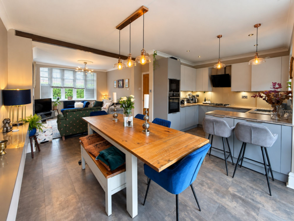 Open Plan Kitchen / Diner / Lounge