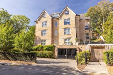 Oak End Way, Gerrards Cross, SL9