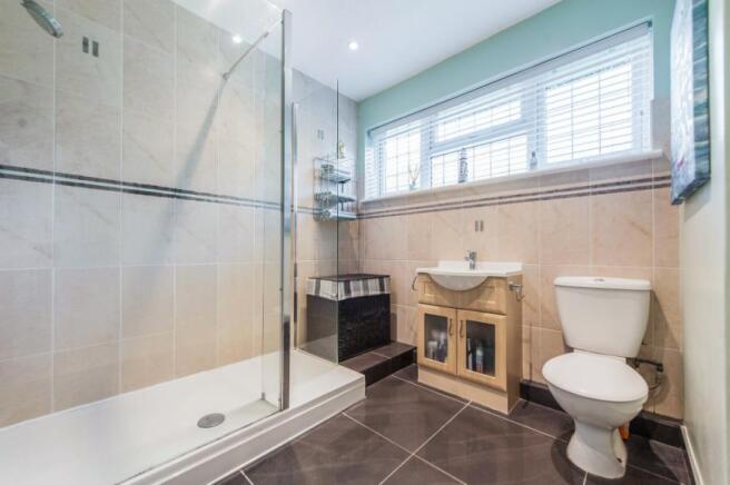 Shower and WC
