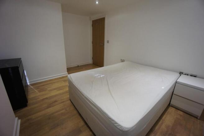 2 bed Flat to rent Image 7