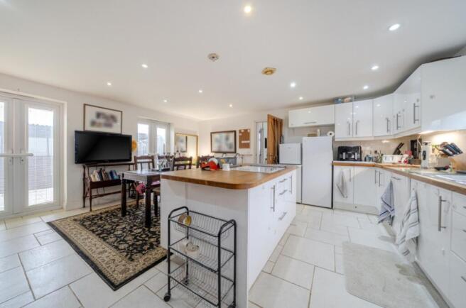 1420729-23-69a0f8e288115